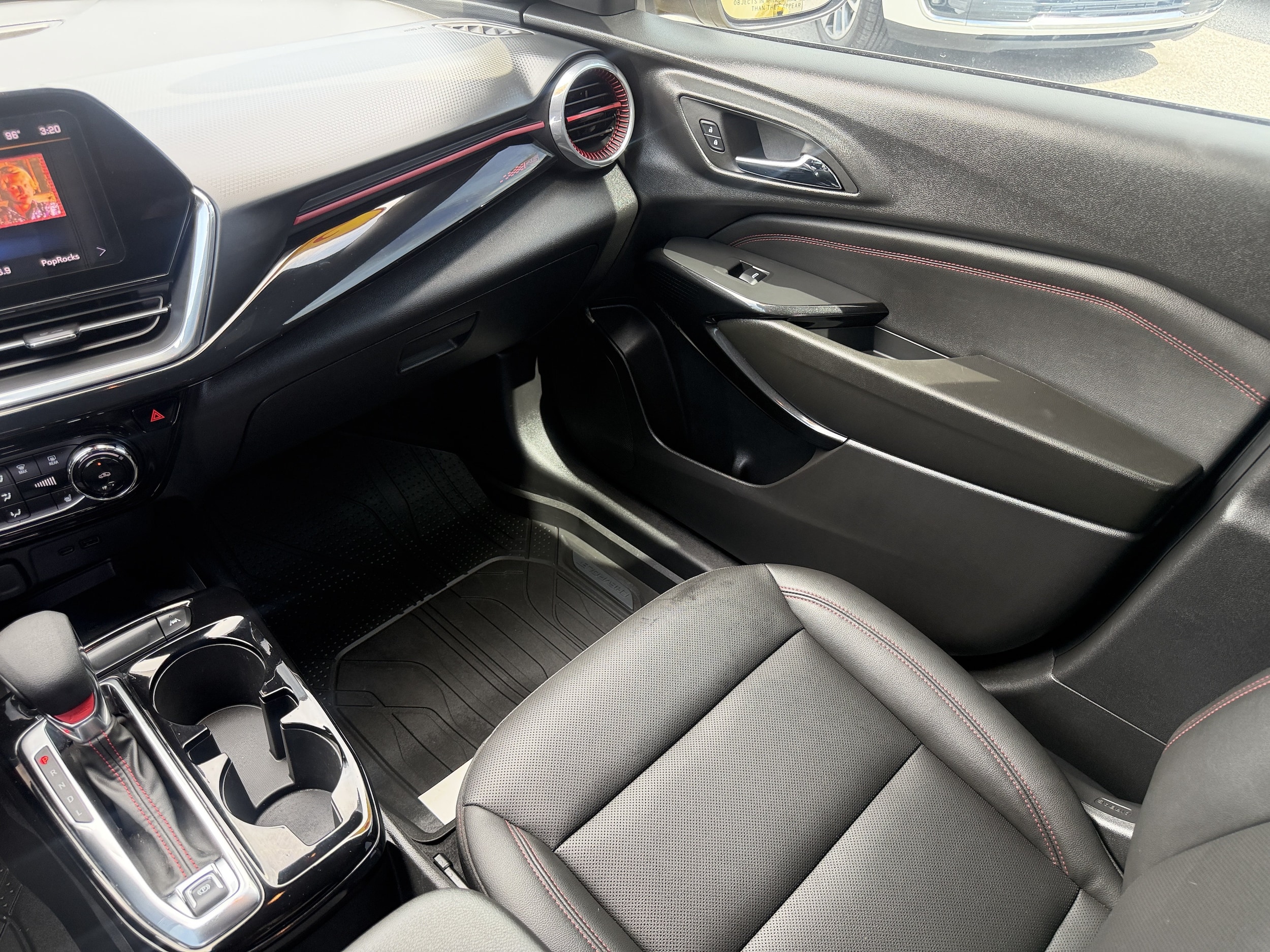2024 Chevrolet Trax RS - Photo 16