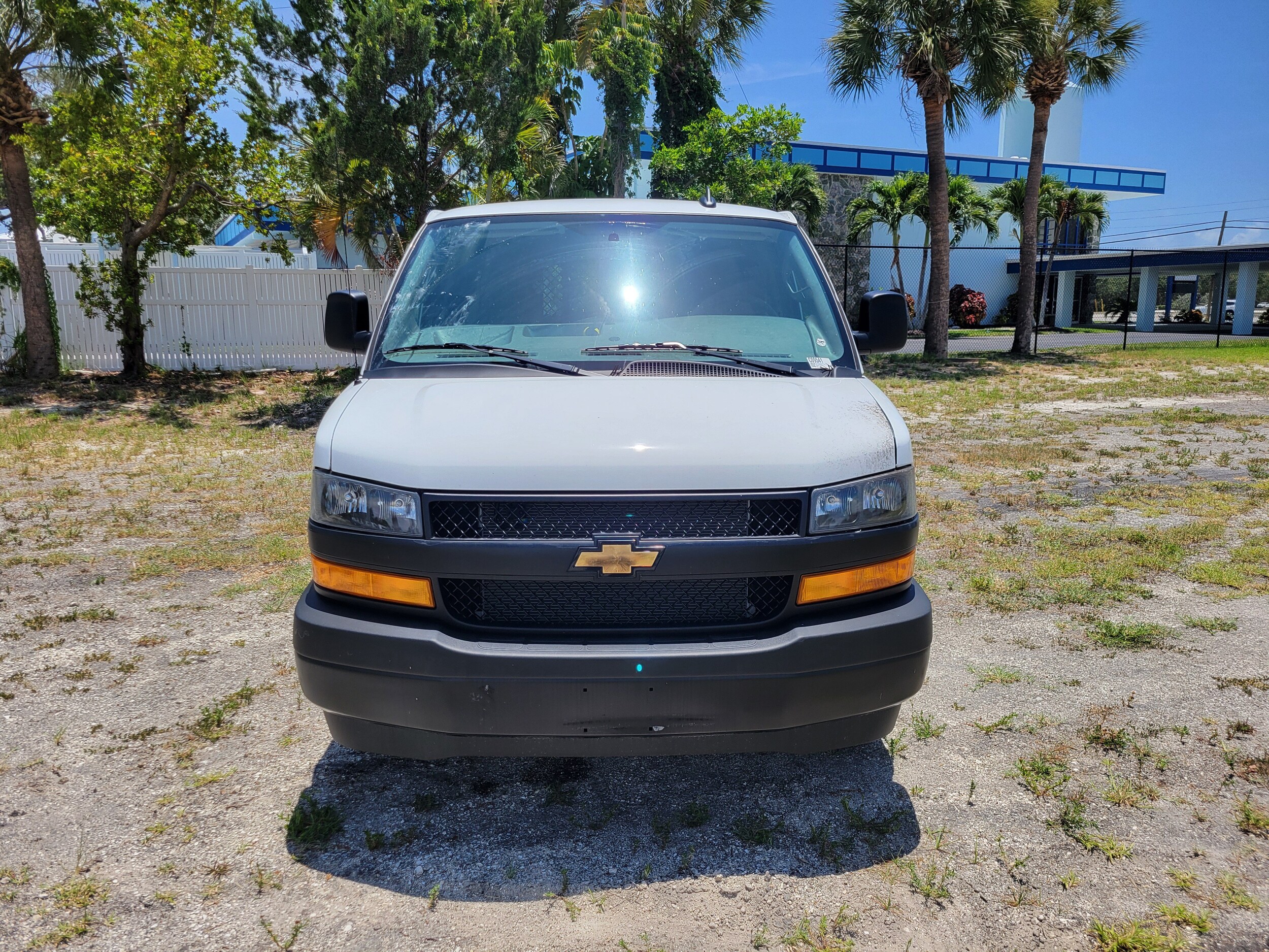 2025 Chevrolet Express Cargo Work Van - Photo 2