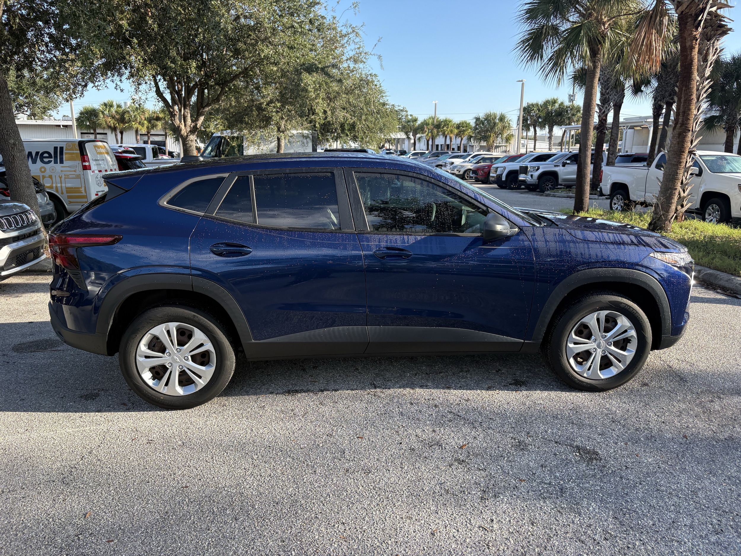 2024 Chevrolet Trax LS - Photo 8
