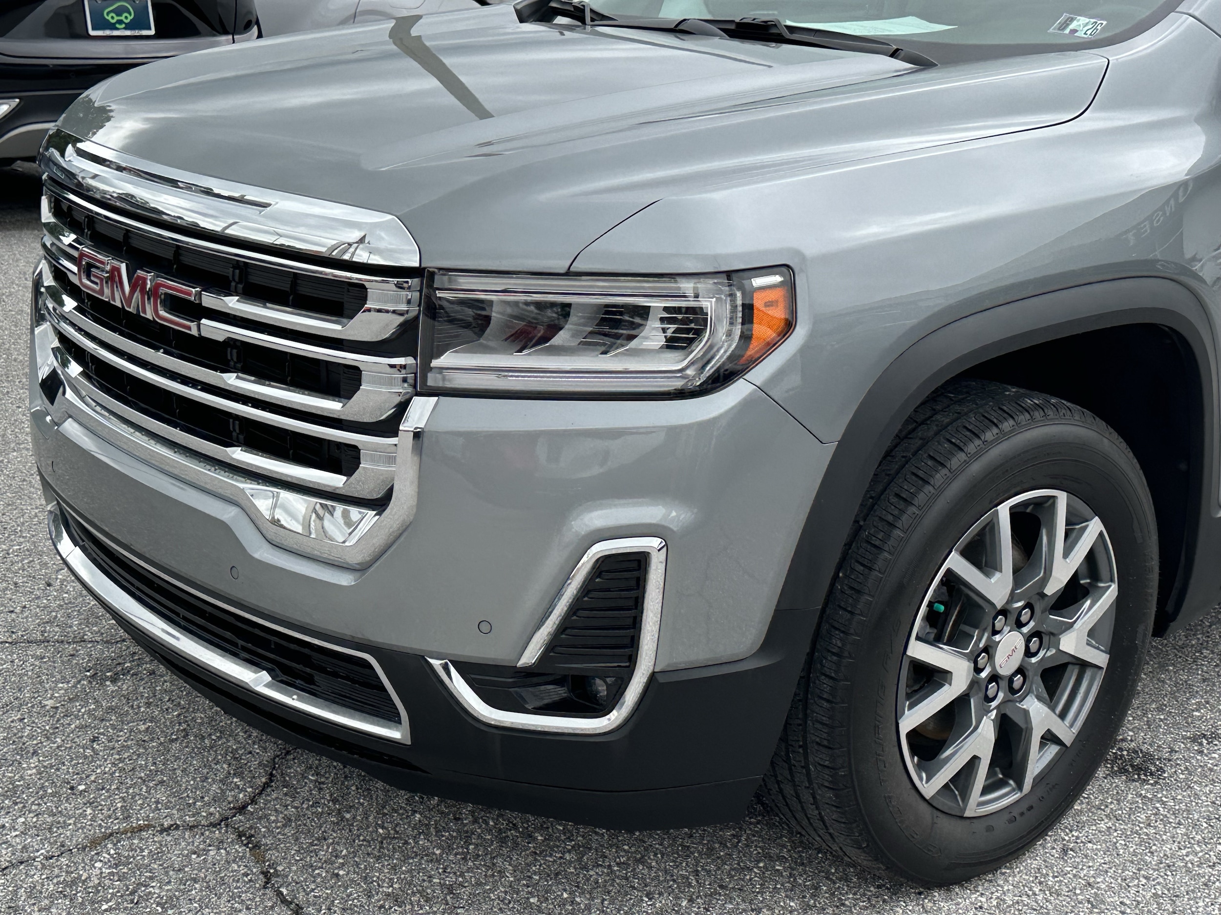 2023 GMC Acadia SLT - Photo 8