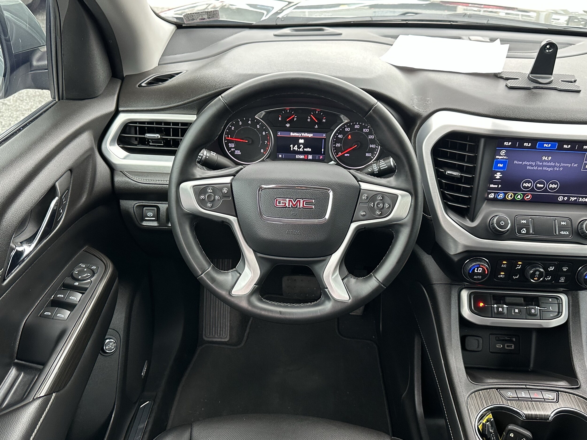 2023 GMC Acadia SLT - Photo 13