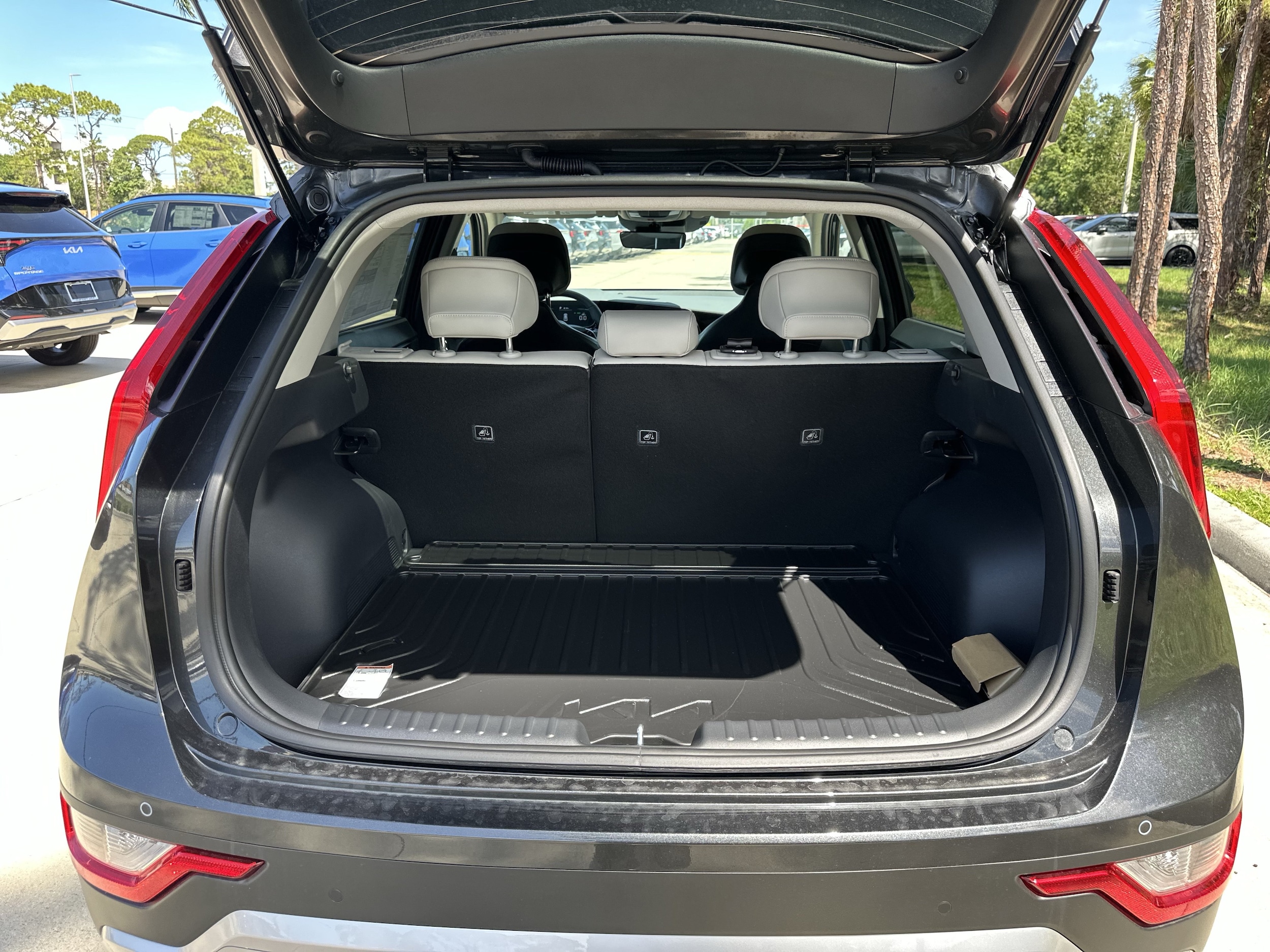 2026 Kia Niro EX - Photo 7