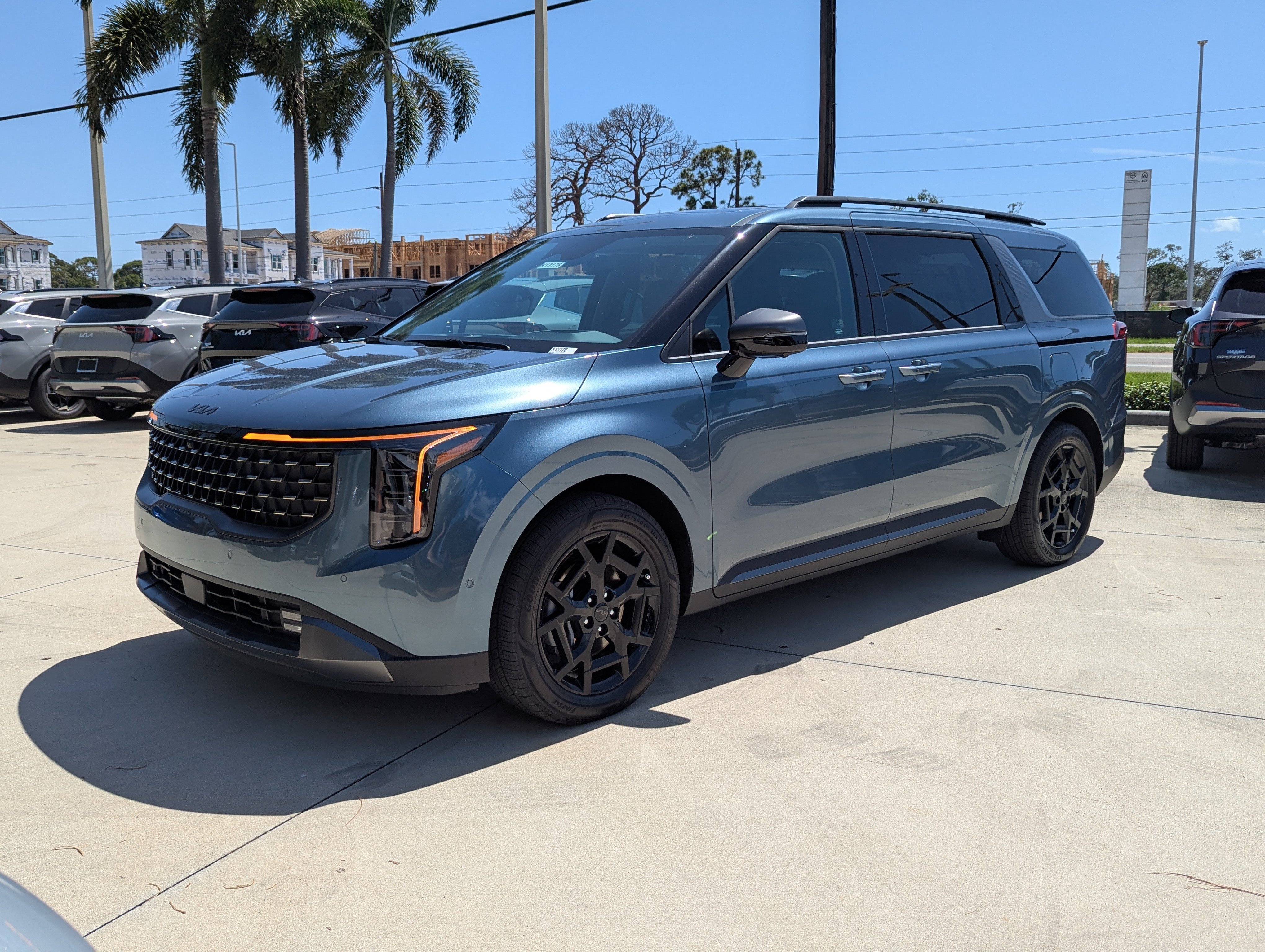 New 2027 Kia Carnival Hybrid SX Prestige Van Passenger Van