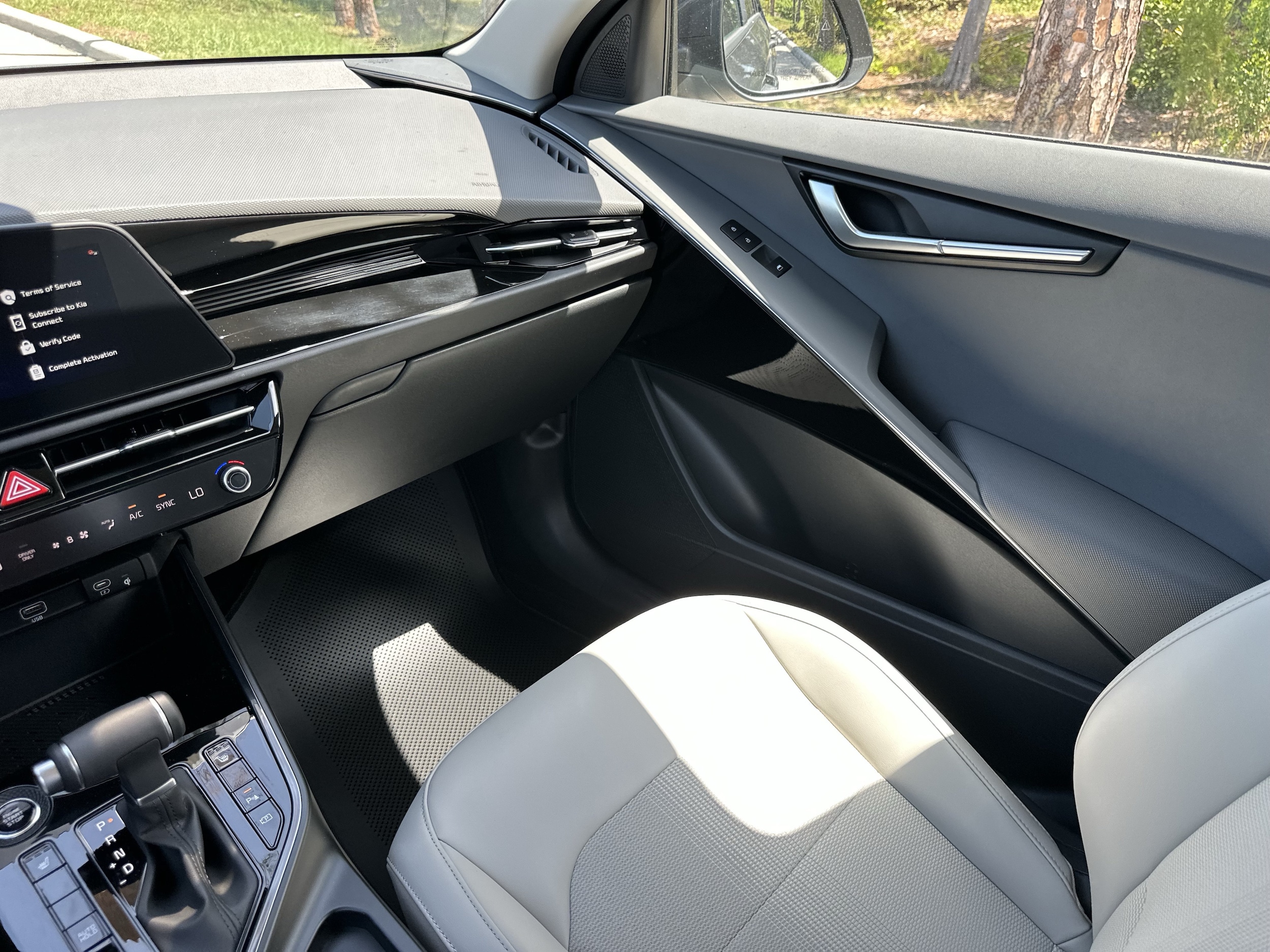 2026 Kia Niro EX - Photo 12