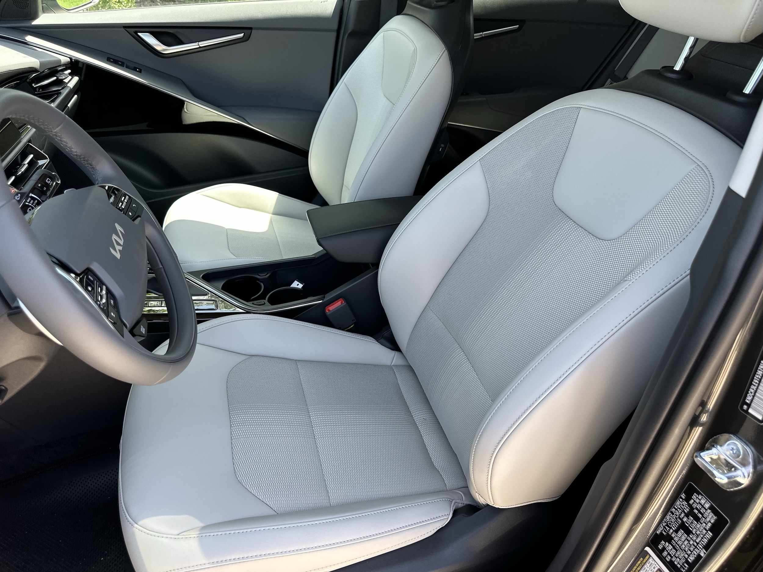 2026 Kia Niro EX - Photo 17