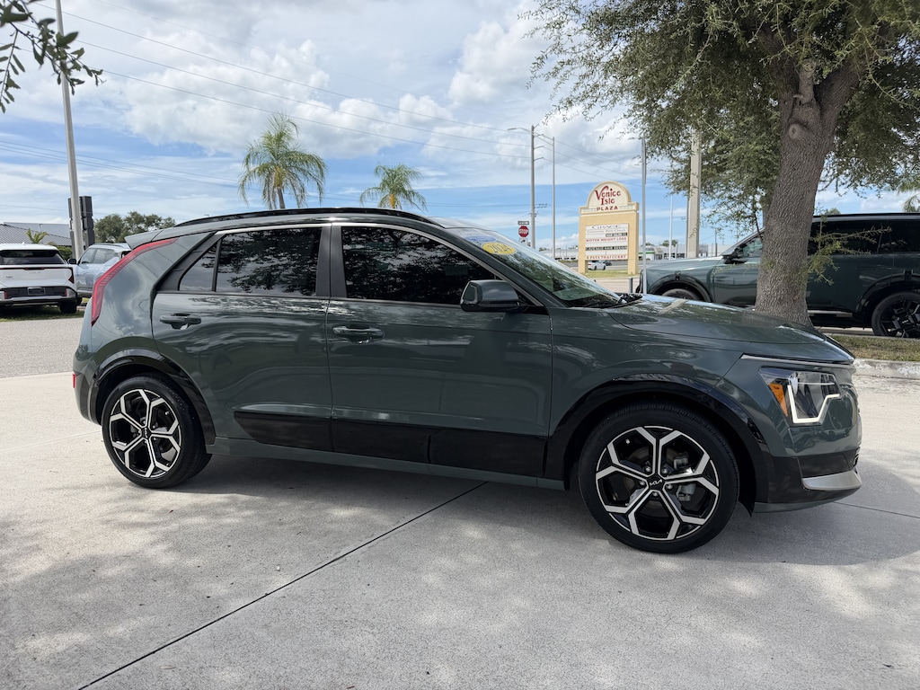 Certified 2024 Kia Niro EX Touring SUV