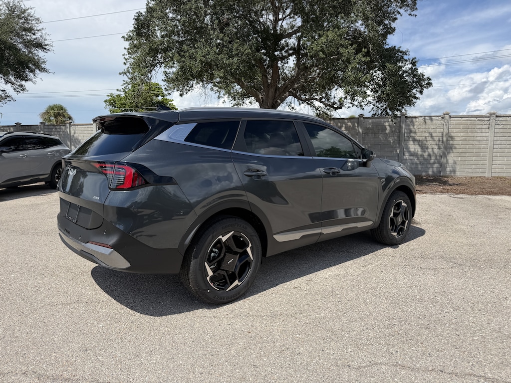 New 2027 Kia Sportage Hybrid EX SUV
