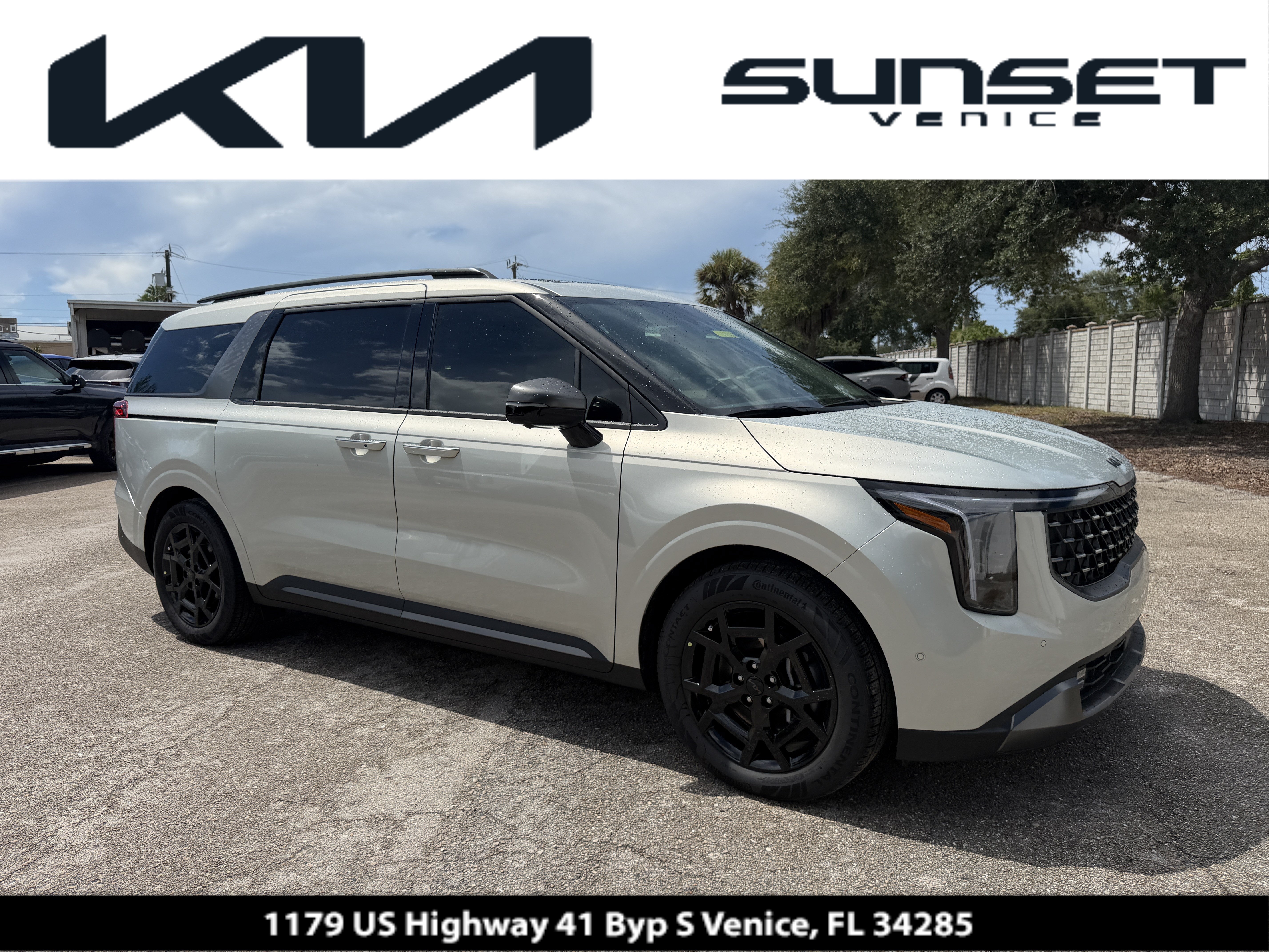 2027 Kia Carnival SX Van Passenger Van