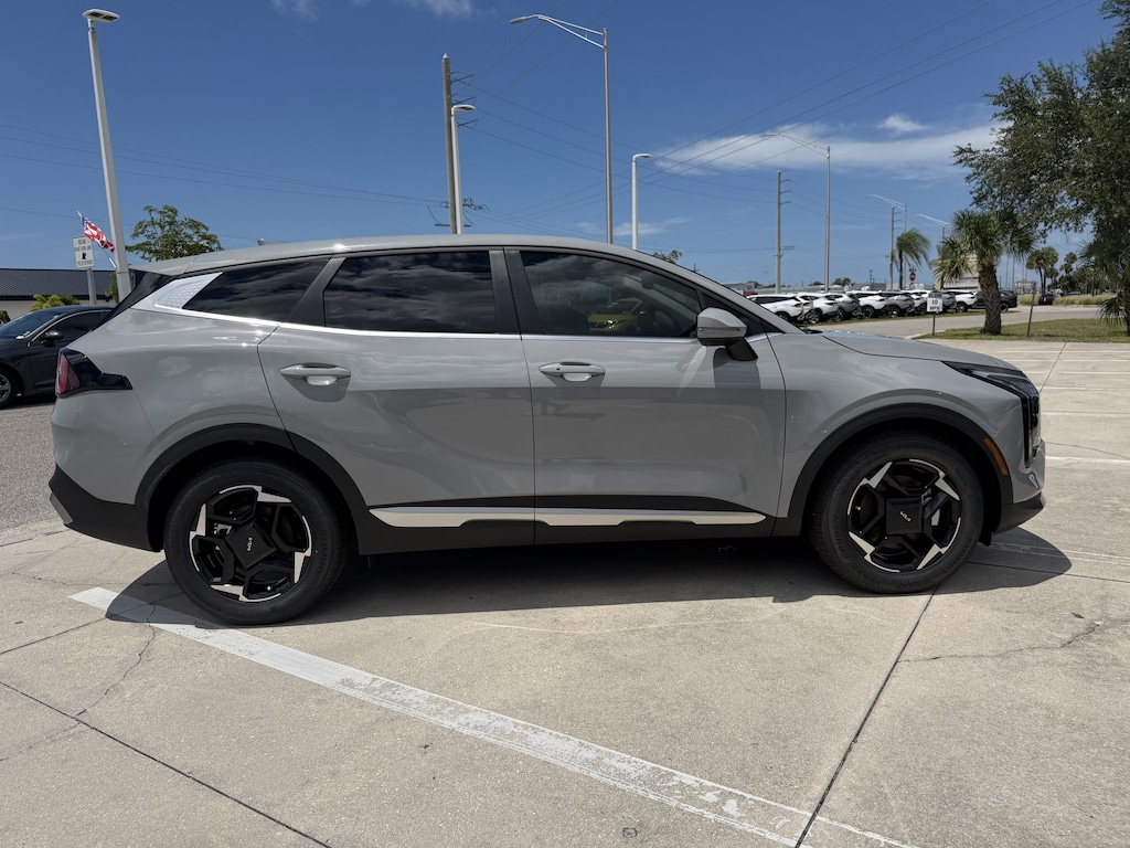 New 2026 Kia Sportage EX SUV