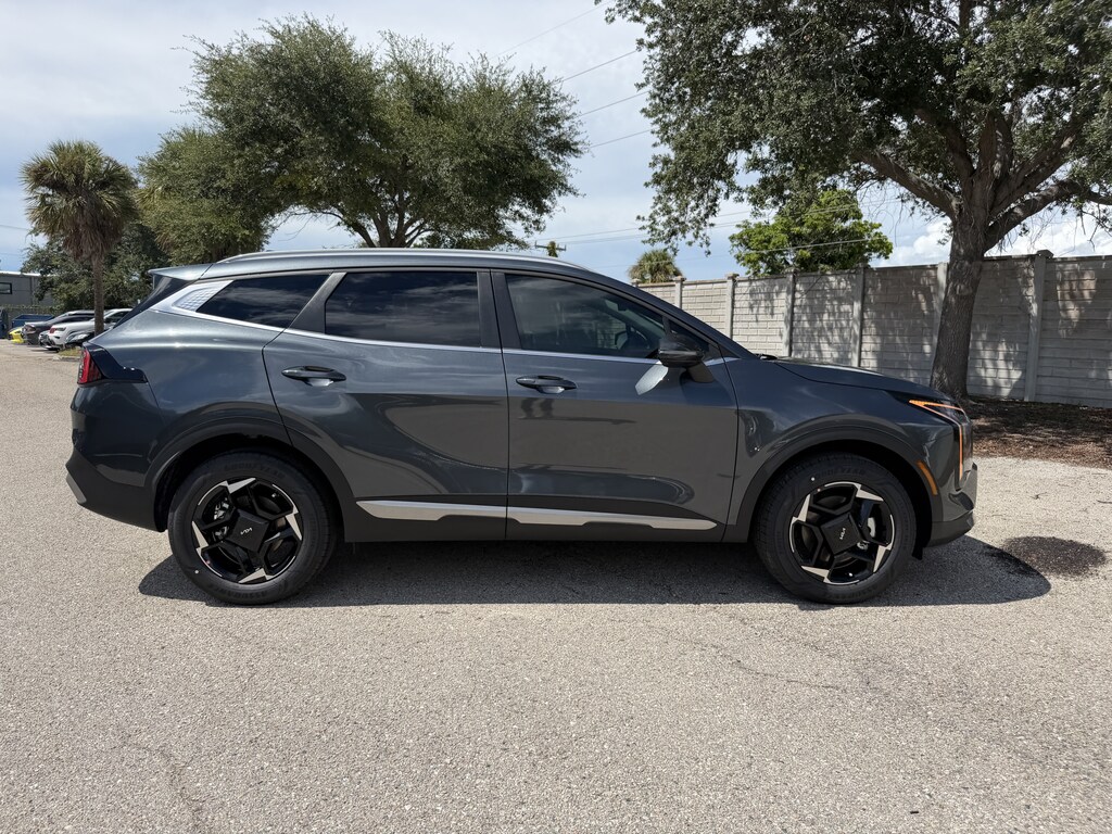 New 2027 Kia Sportage Hybrid EX SUV