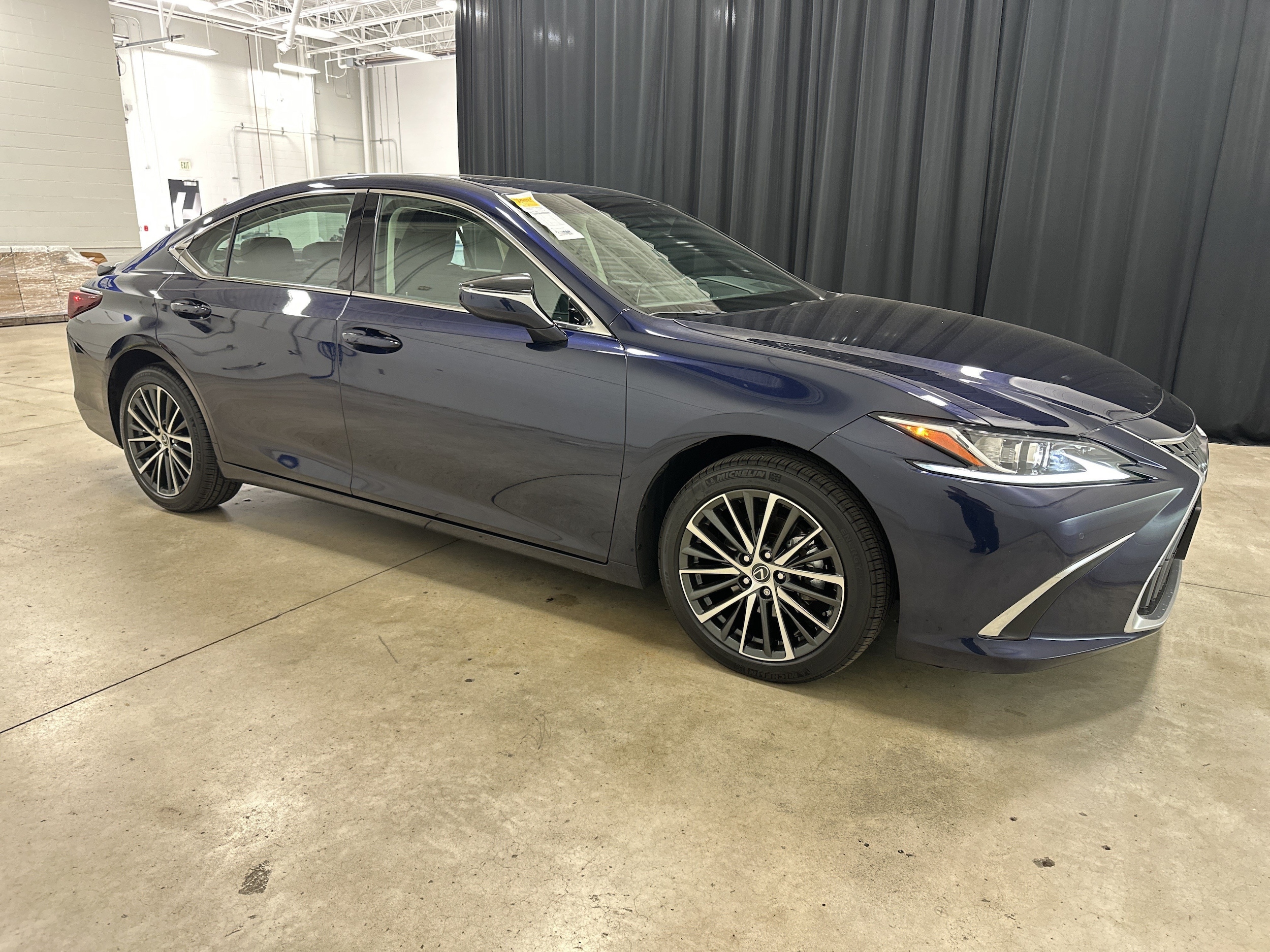 Used 2025 Lexus ES 350 with VIN 58ADZ1B11SU189860 for sale in Kansas City