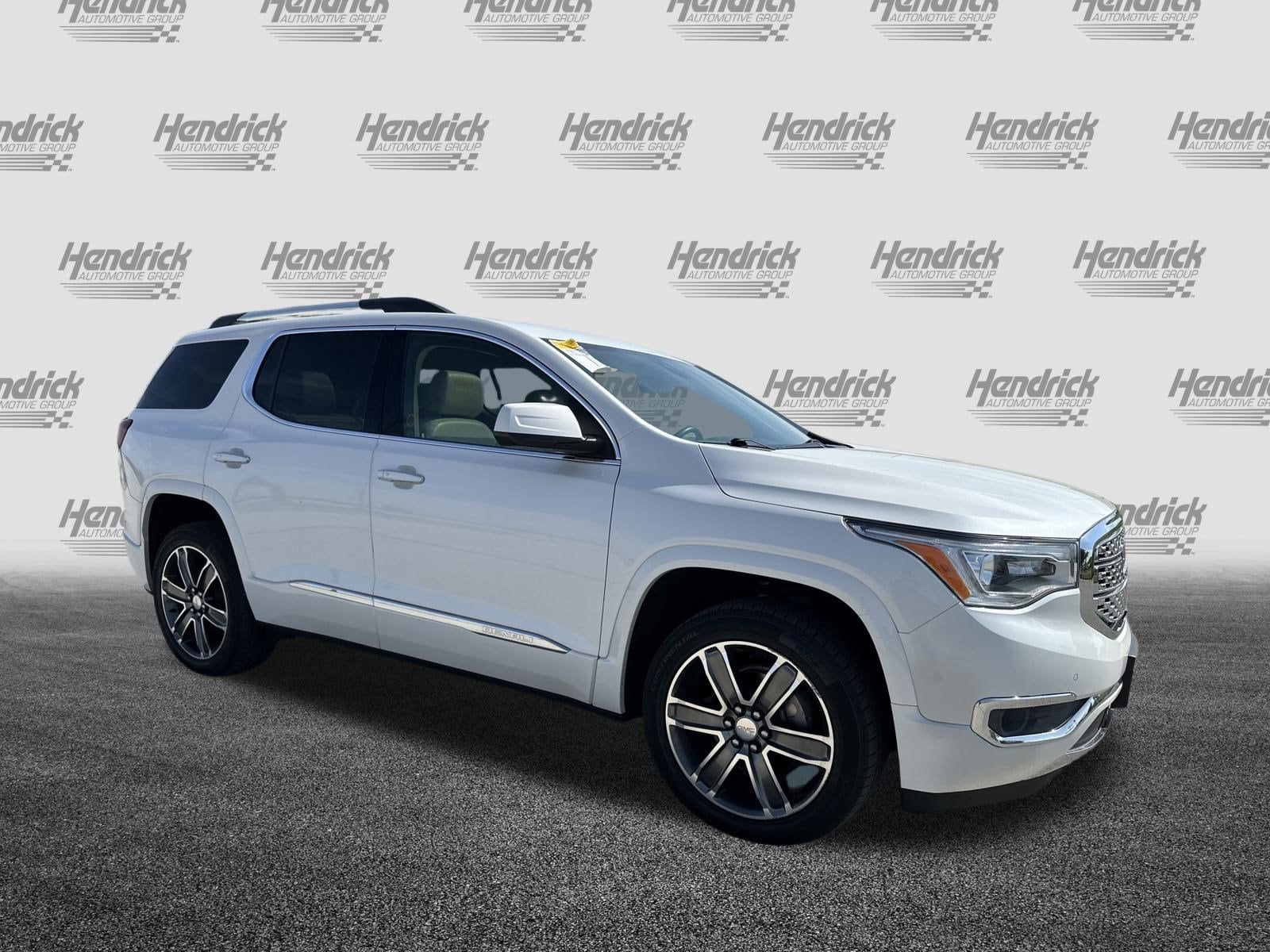 Used 2019 GMC Acadia Denali with VIN 1GKKNXLSXKZ172474 for sale in Kansas City