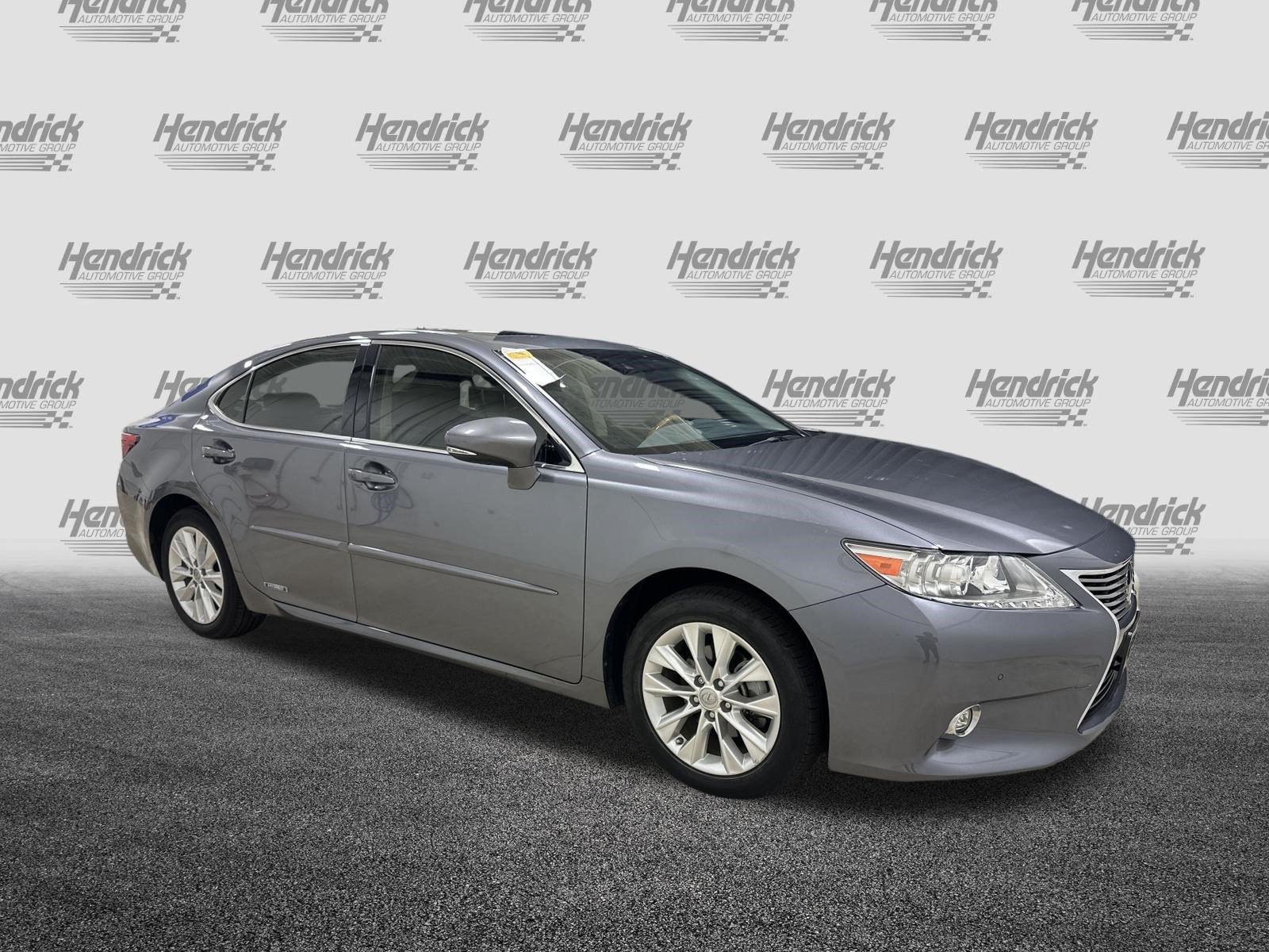 Used 2014 Lexus ES 300h Hybrid Sedan