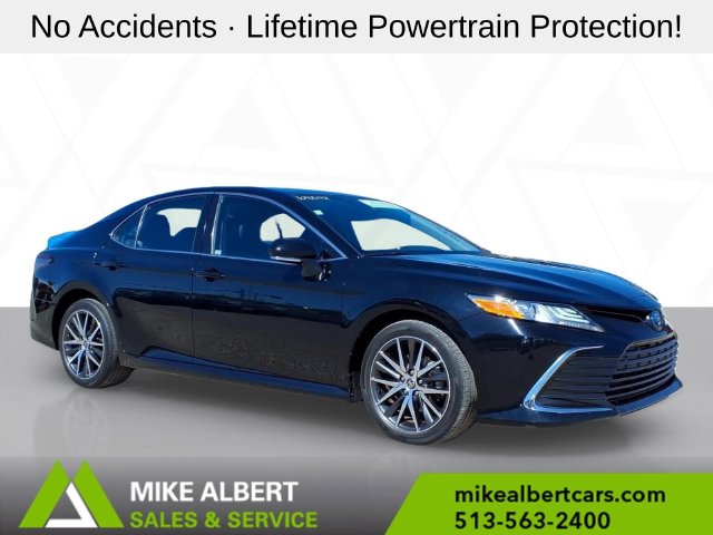 Used 2022 Toyota Camry Hybrid XLE Sedan