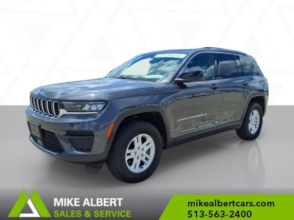 Used 2023 Jeep Grand Cherokee Laredo SUV