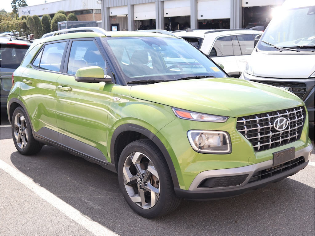 Used 2024 Hyundai Venue SEL Sport Utility