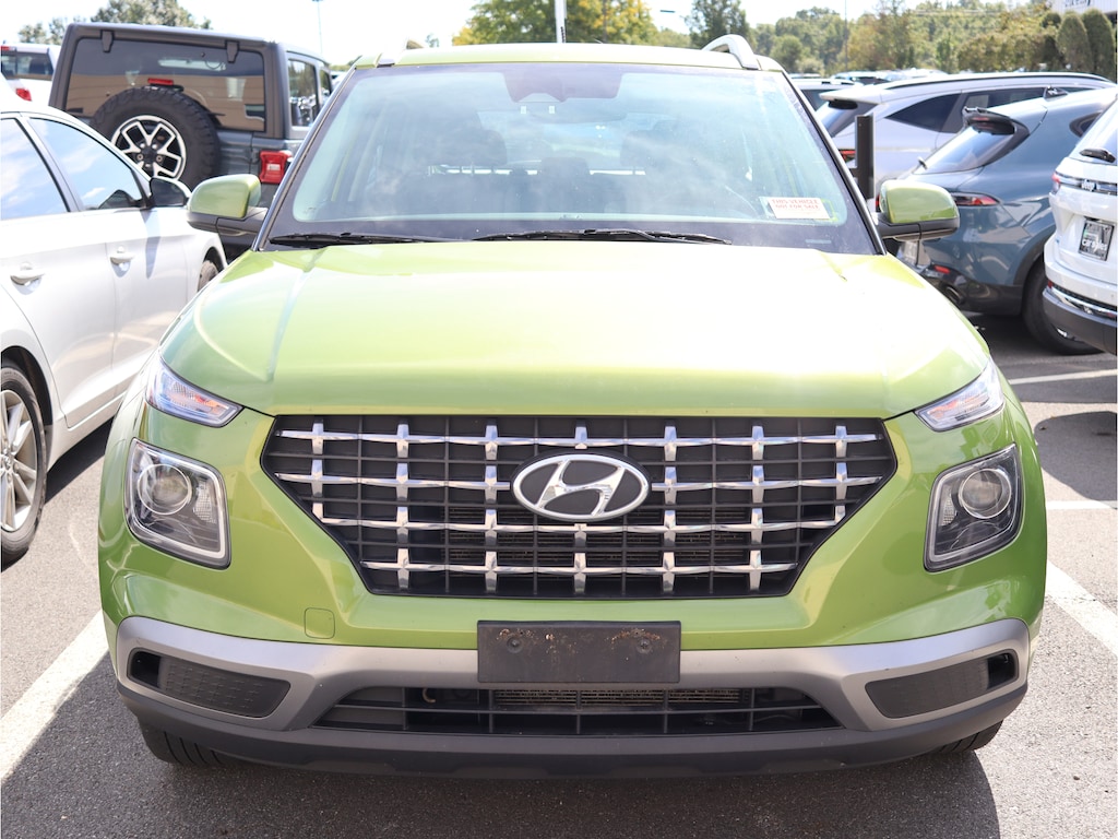 Used 2024 Hyundai Venue SEL Sport Utility