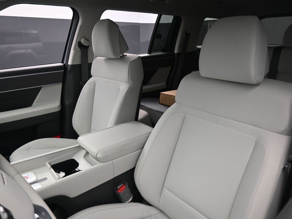 2026 Hyundai Santa Fe SE - Photo 7