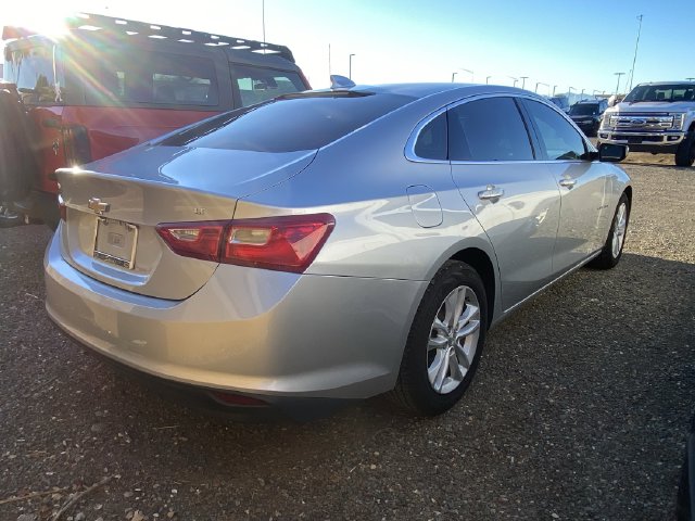 Used 2017 Chevrolet Malibu LT w/1LT Sedan