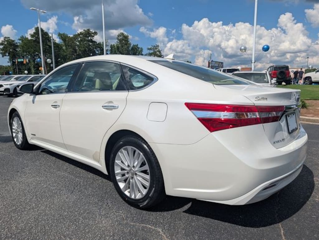 Used 2014 Toyota Avalon Hybrid Limited Sedan