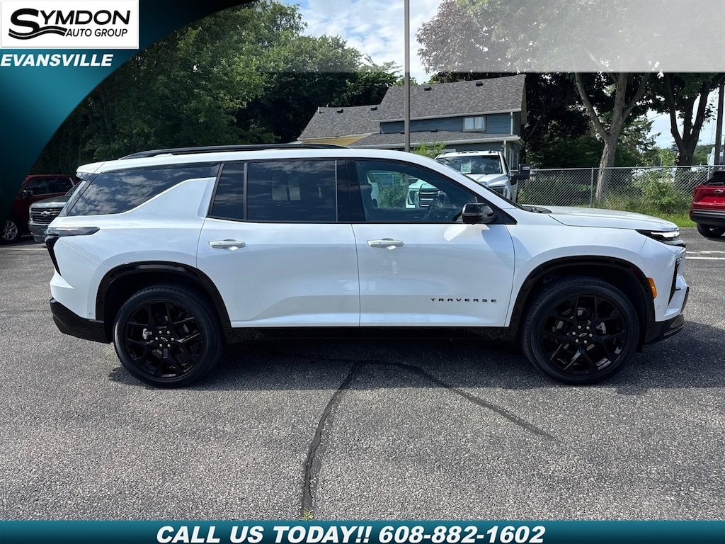 Used 2024 Chevrolet Traverse RS SUV