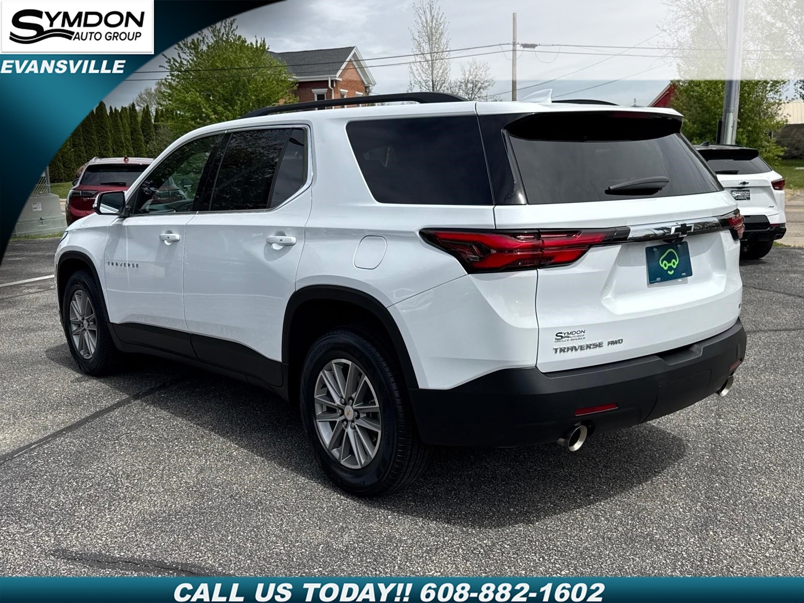 Used 2023 Chevrolet Traverse LT Cloth SUV
