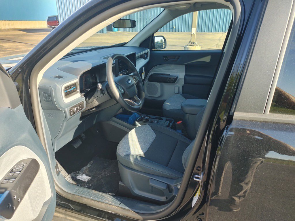 2025 Ford Maverick XLT - Photo 9