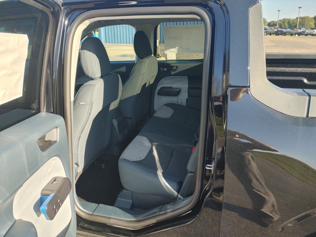 2025 Ford Maverick XLT - Photo 10