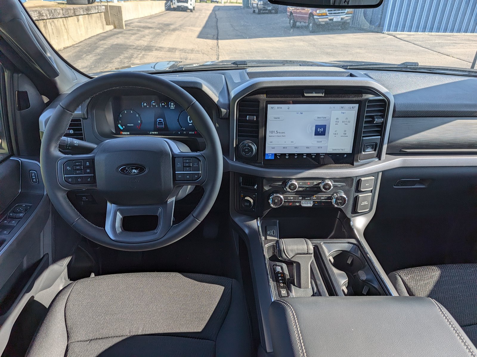2026 Ford F-150 XLT - Photo 11