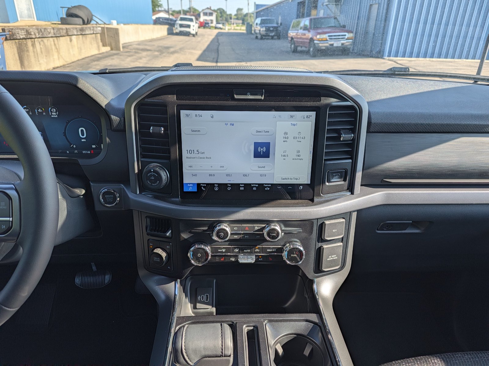 2026 Ford F-150 XLT - Photo 13