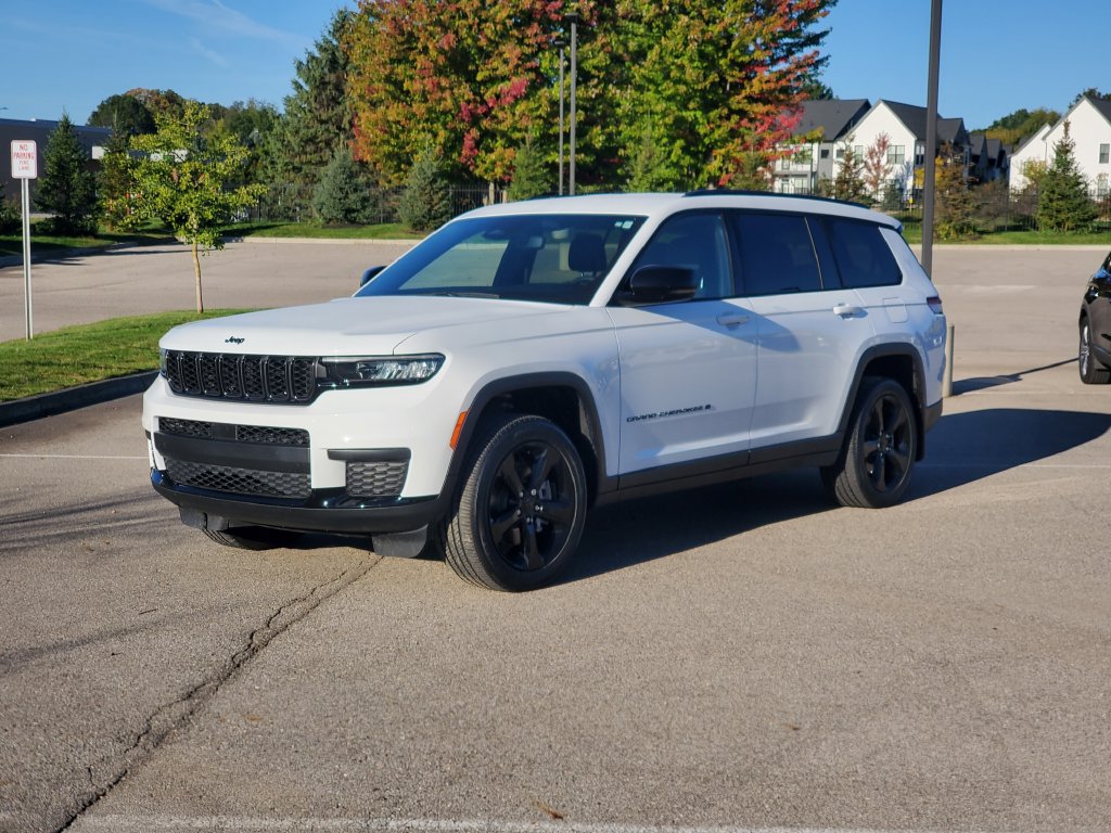 Used 2023 Jeep Grand Cherokee L Altitude SUV