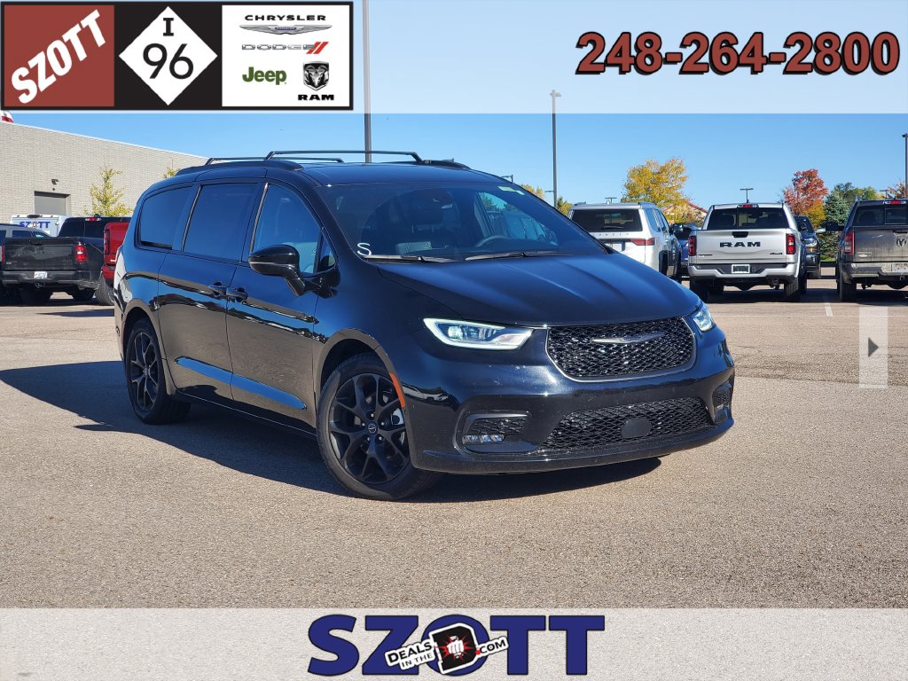 2026 Chrysler Pacifica Select