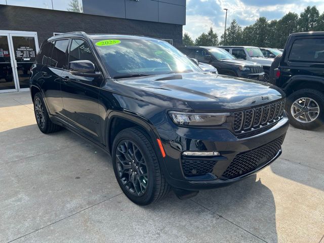 2025 Jeep Grand Cherokee Summit SUV