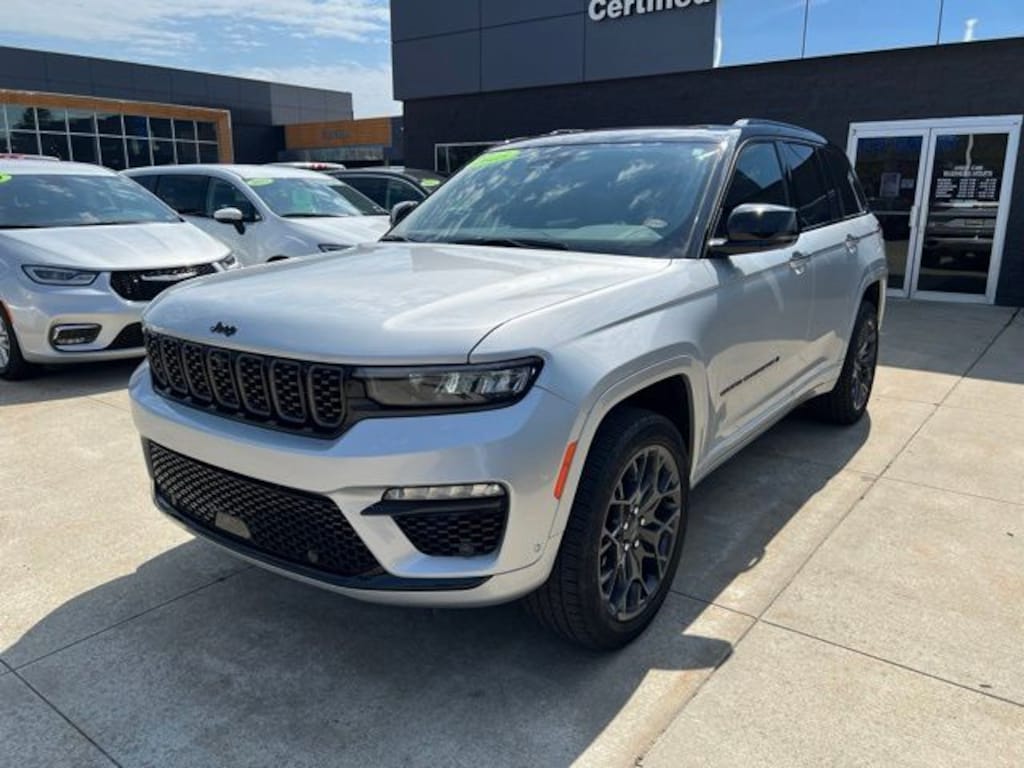 Used 2025 Jeep Grand Cherokee Summit SUV