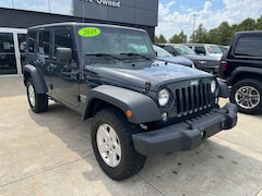 Used 2018 Jeep Wrangler JK Unlimited Sport SUV for sale in White Lake, MI