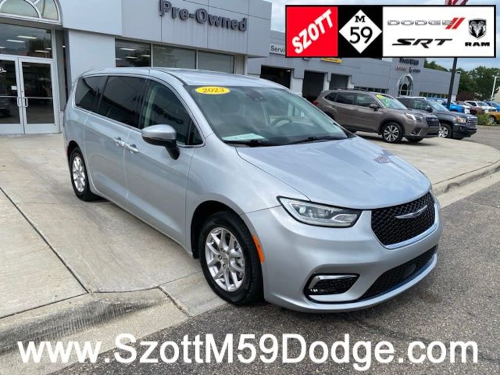 Certified 2023 Chrysler Pacifica Van Passenger Van