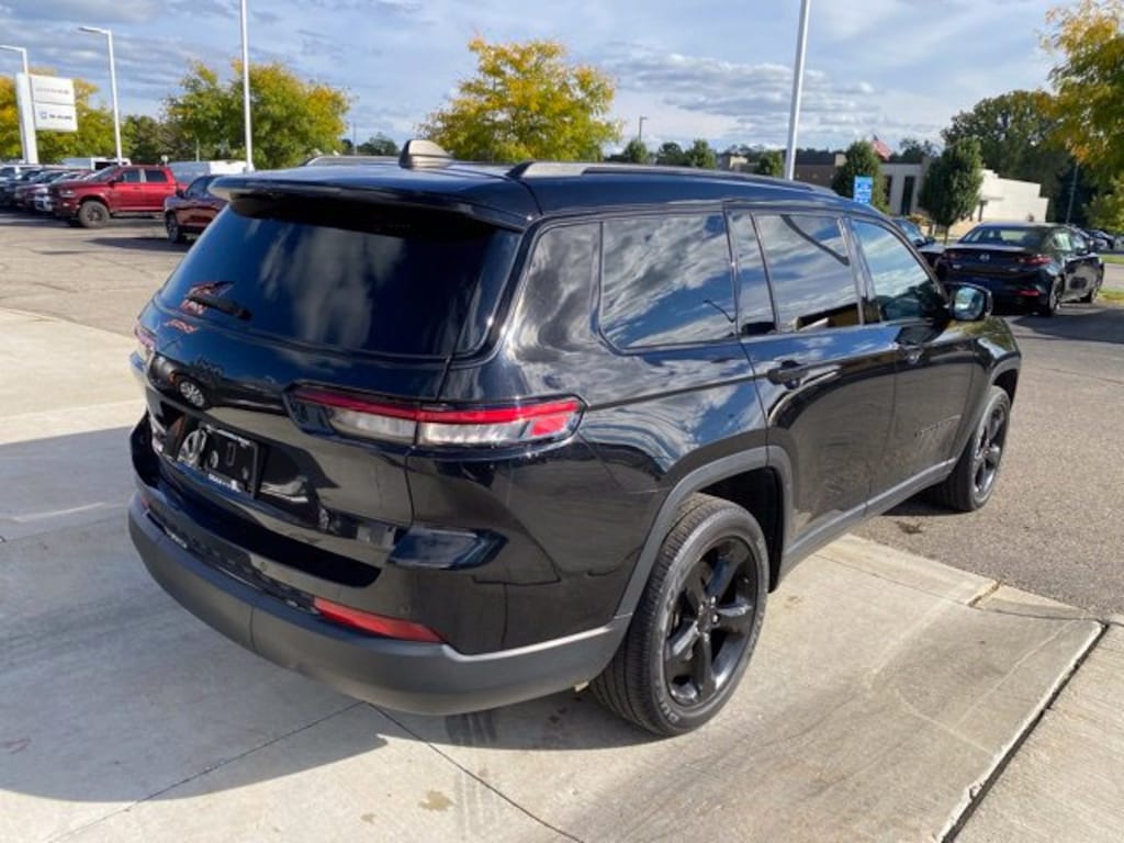 Used 2023 Jeep Grand Cherokee L SUV