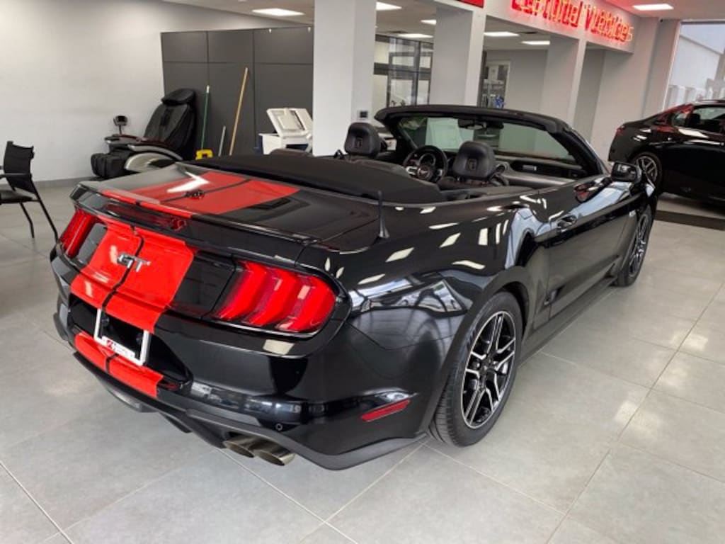 Used 2022 Ford Mustang Convertible