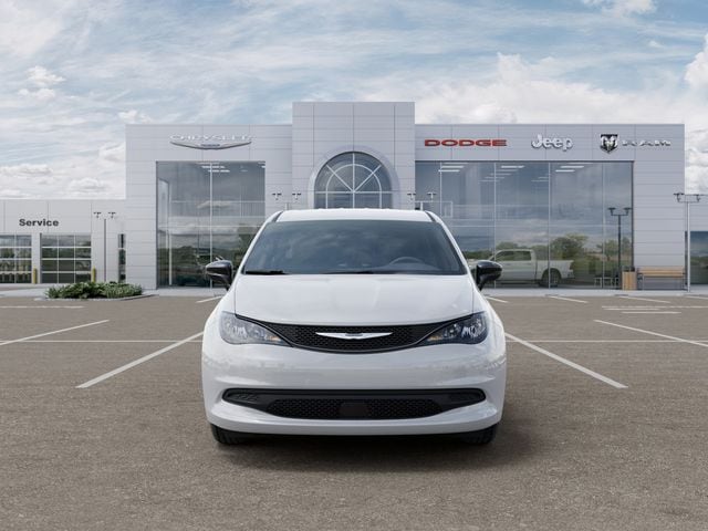 2026 Chrysler Voyager LX - Photo 6