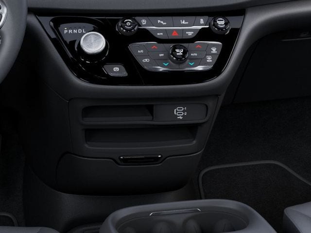 2026 Chrysler Voyager LX - Photo 24