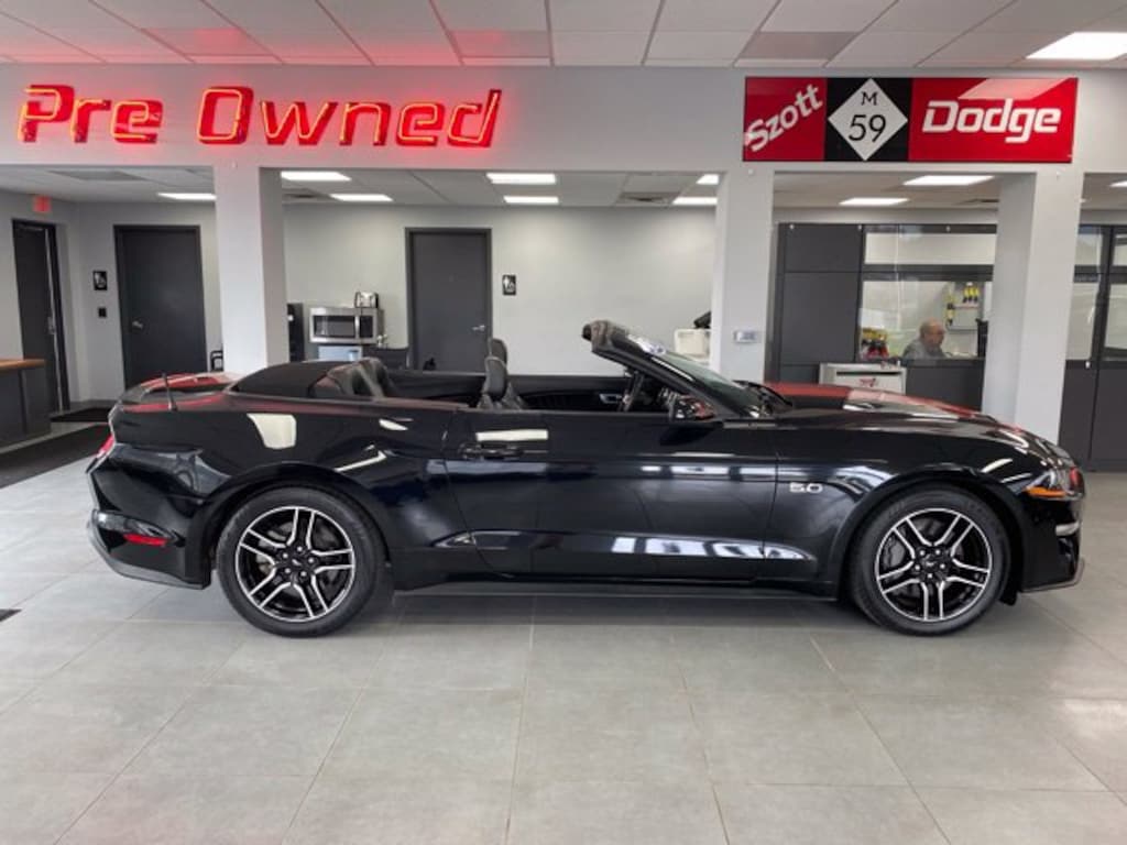 Used 2022 Ford Mustang Convertible