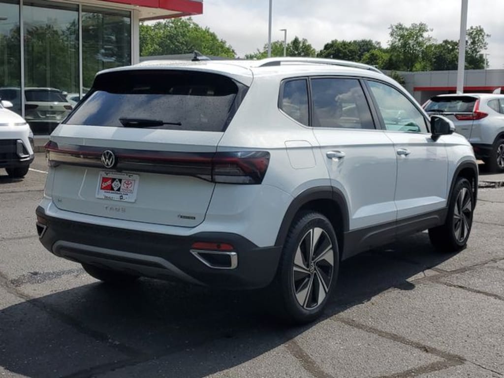 Used 2025 Volkswagen Taos 1.5T SE SUV