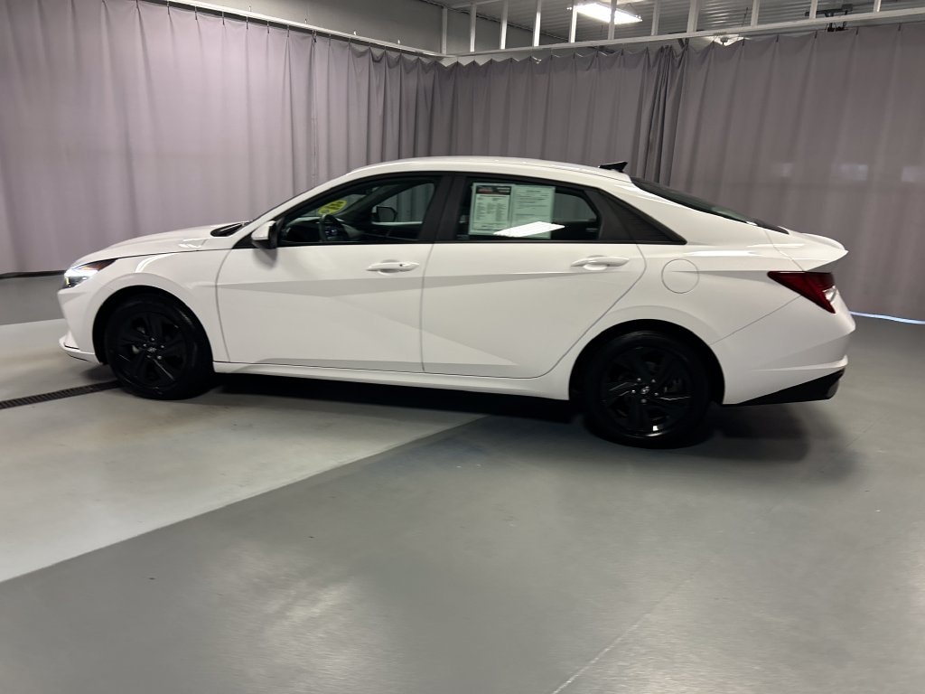 Used 2023 Hyundai Elantra Hybrid Blue Sedan