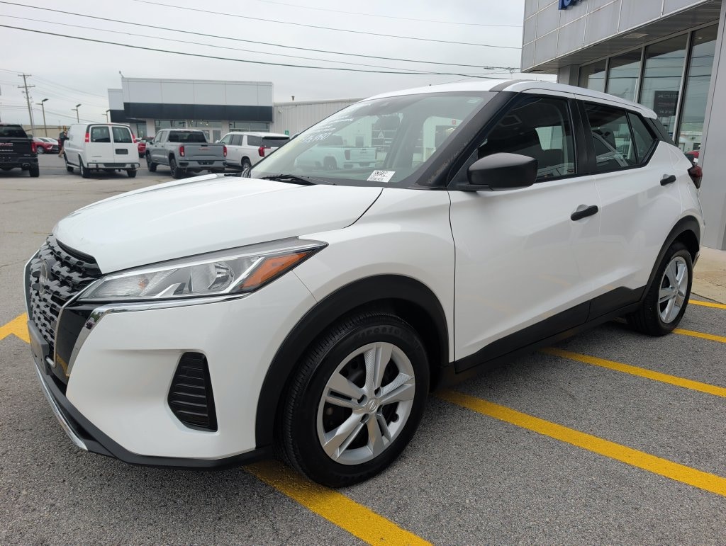 Used 2022 Nissan Kicks SUV