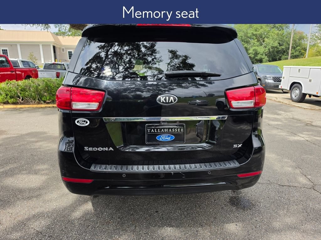 Used 2016 Kia Sedona SX Van