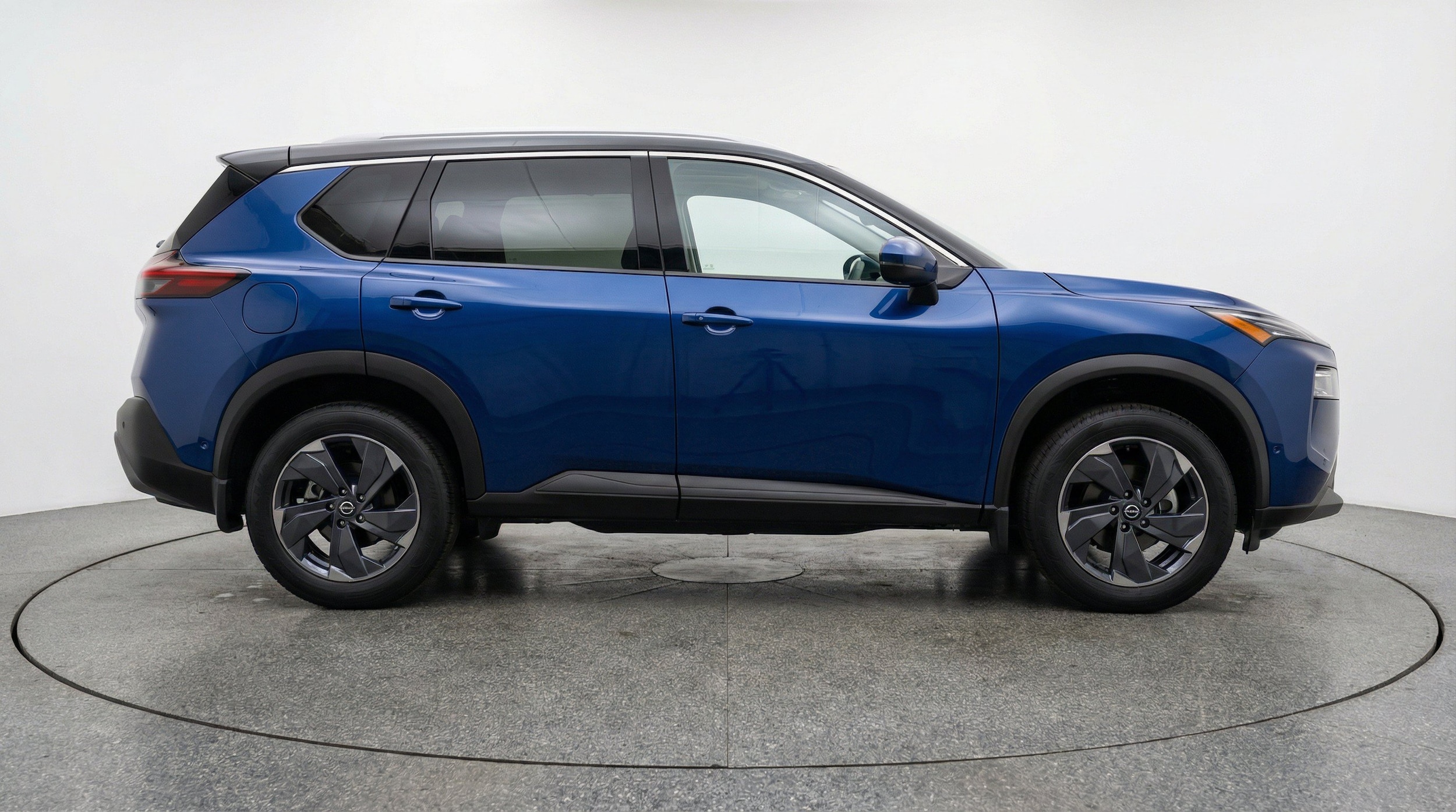 Thumbnail: 2025 Nissan Rogue - 10