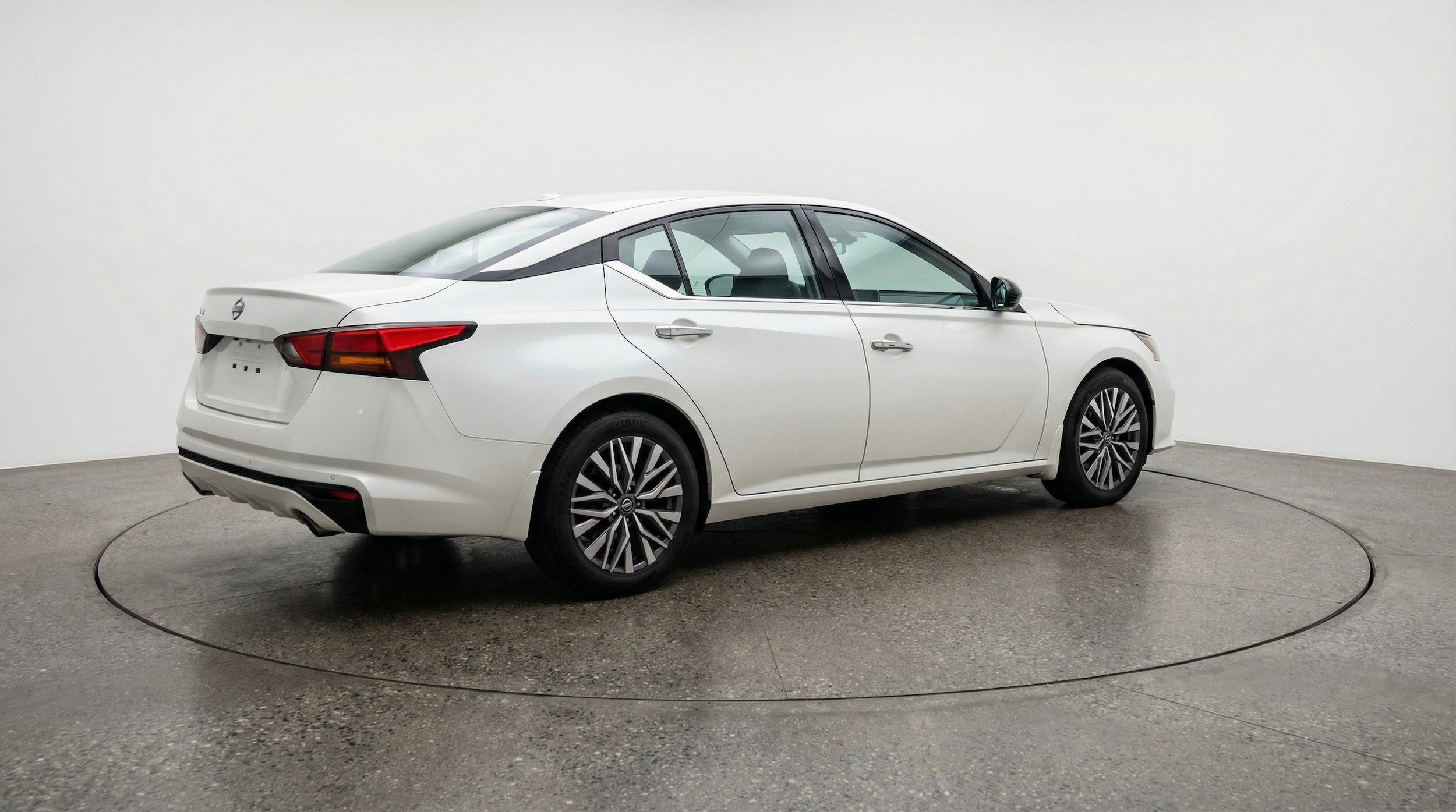 Thumbnail: 2025 Nissan Altima - 9