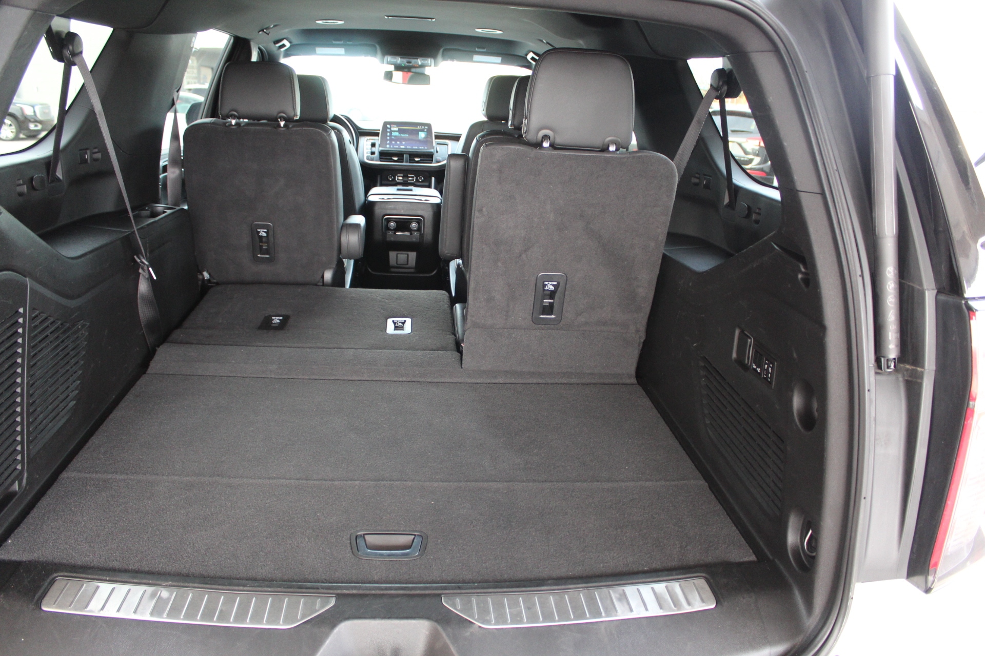 2023 Chevrolet Suburban Premier - Photo 26