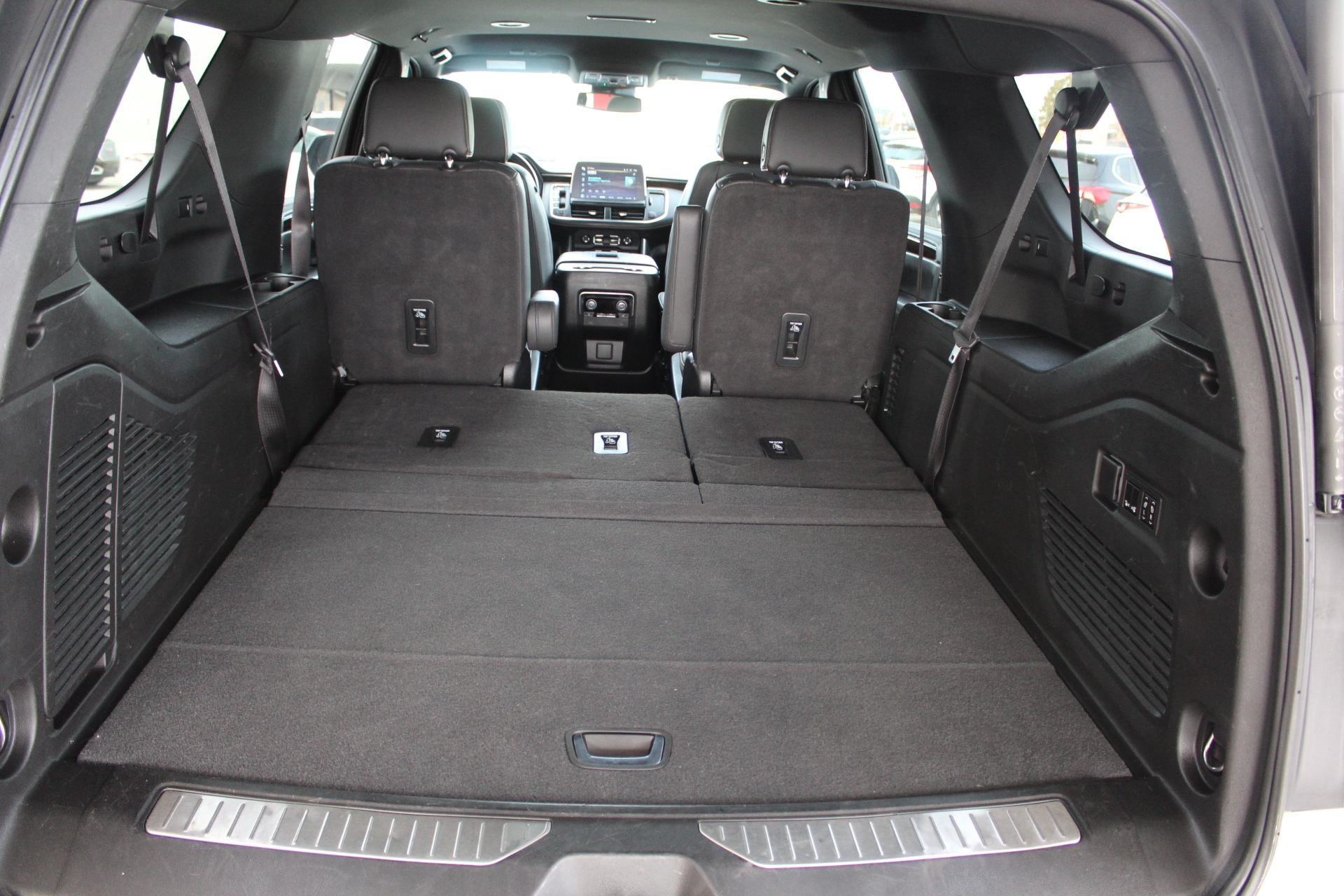 2023 Chevrolet Suburban Premier - Photo 27