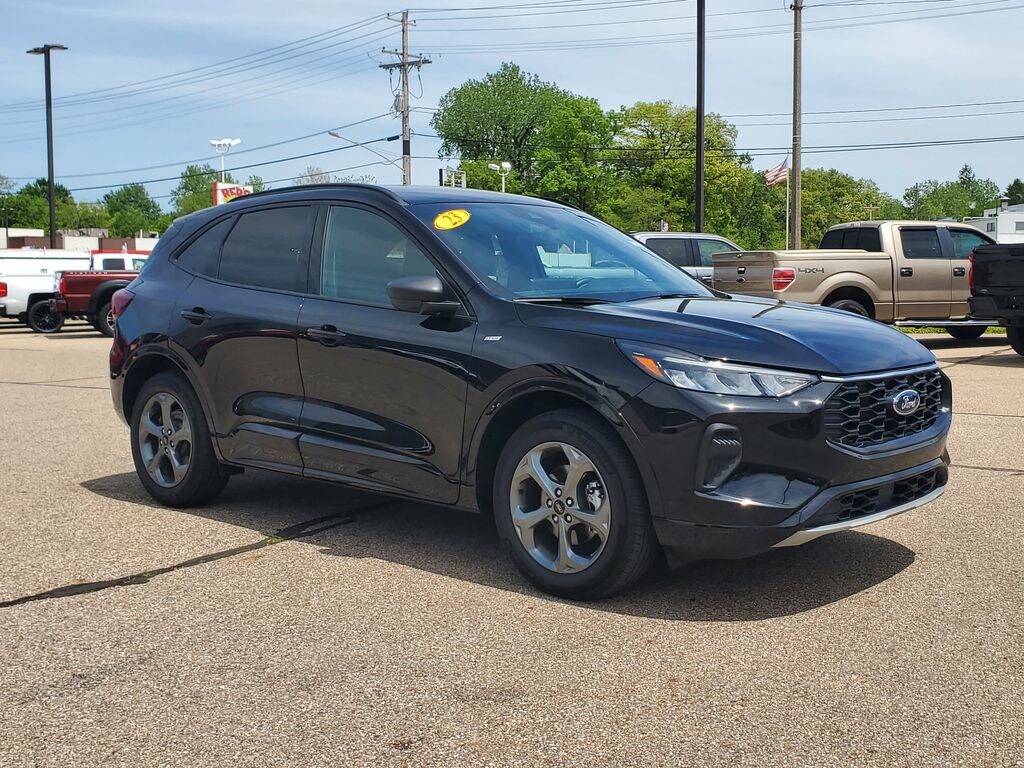Used 2023 Ford Escape ST-Line Sport Utility